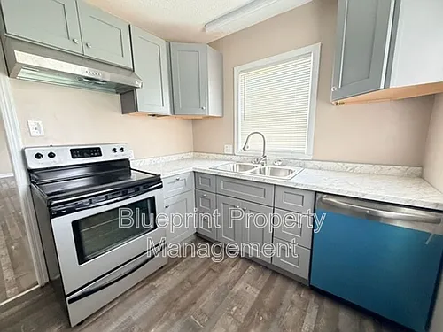 1600 Holbrook Ave Photo 1