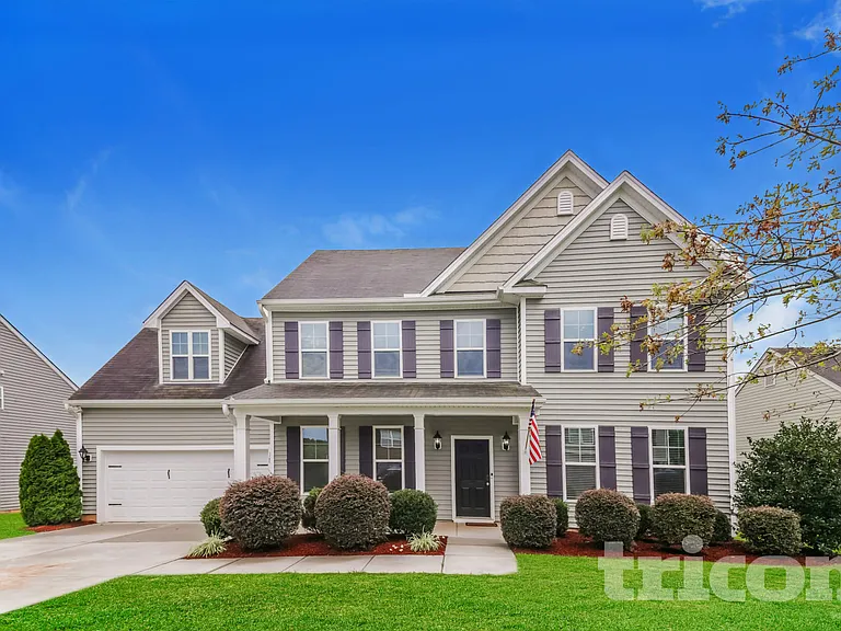 120 Shore Pine Dr — Photo 1