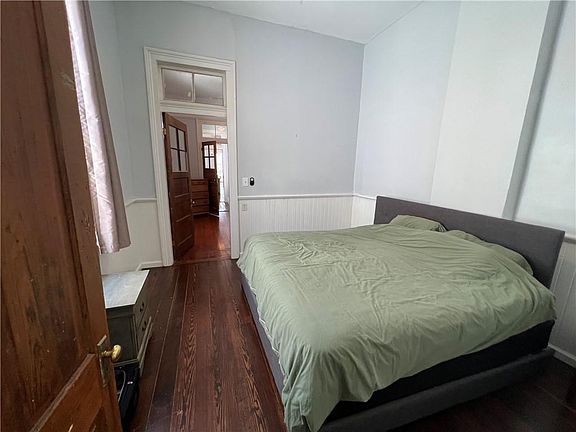 5th image of 606 2nd St