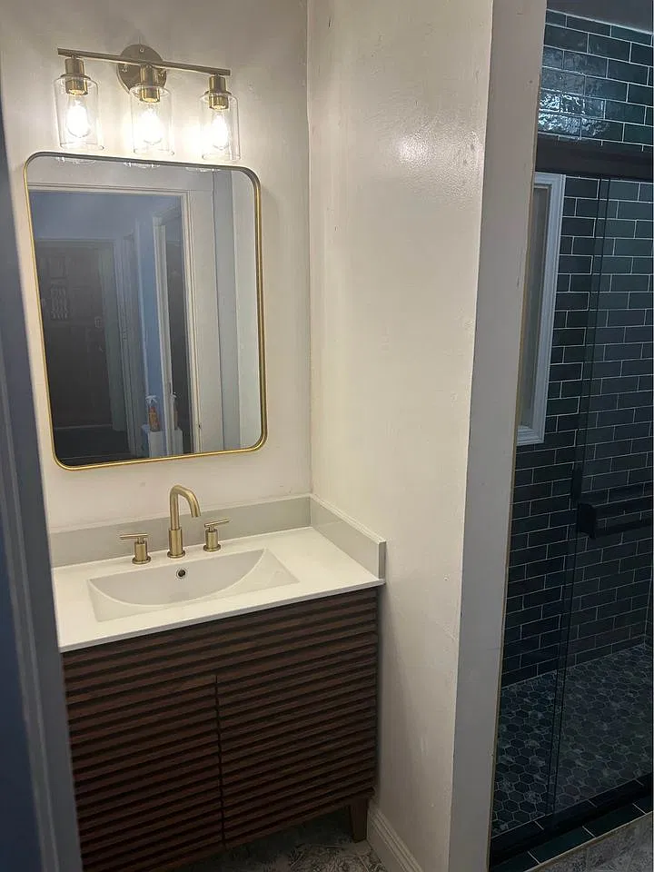 Studio, 300 sqft, $1,799 — Photo 2