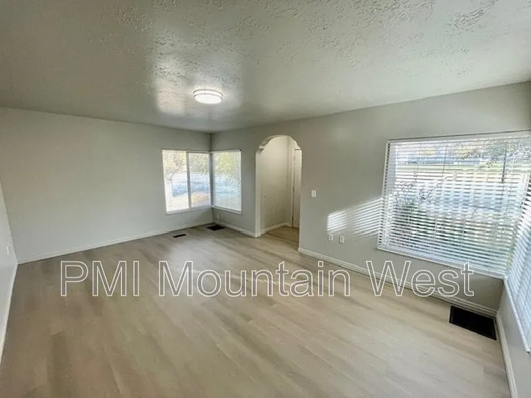 2903 Harrison Blvd — Photo 8