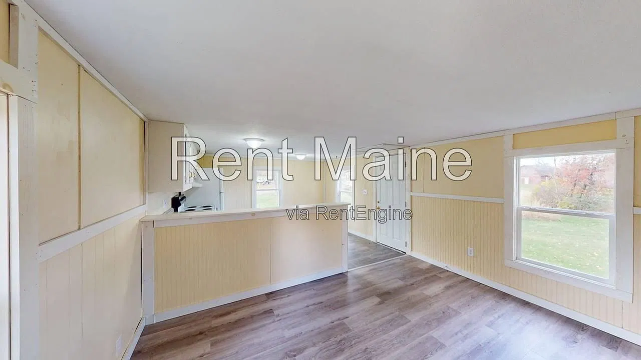 2 bed, 1.0 bath, 678 sqft, $1,050 — Photo 3