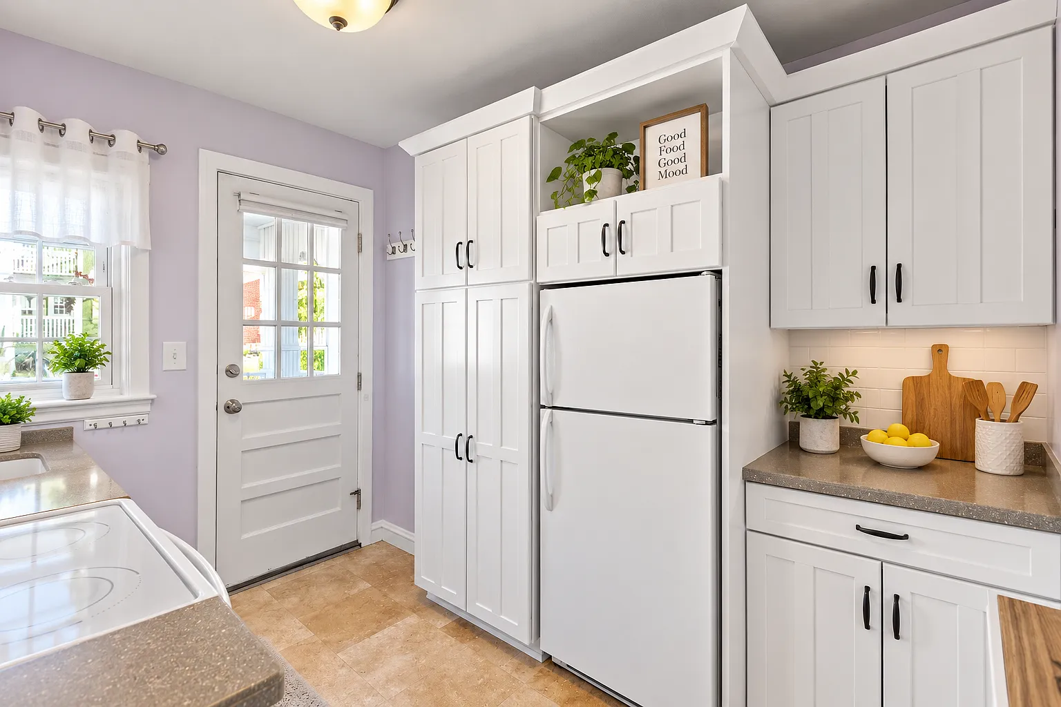 2 bed, 704 sqft, $2,400 — Photo 4