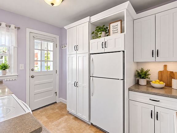 4th image of 180 S Main St #5
