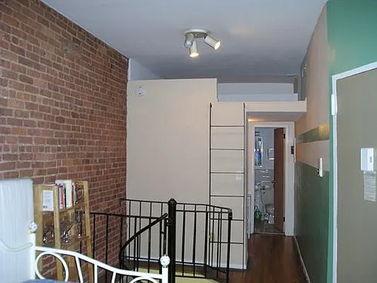 Rented by Eric Goodman Realty Corp | media 19