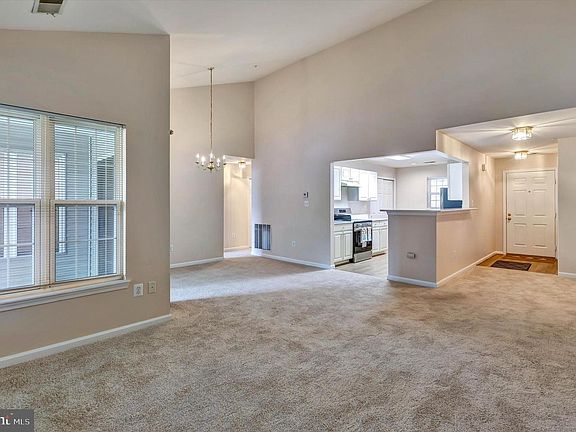 3rd image of 5844 Wyndham Cir Unit 303