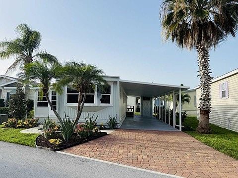 1st image of 69 Harbor Dr S
