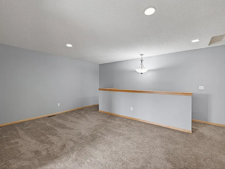 12210 Urbank St NE #B — Photo 19