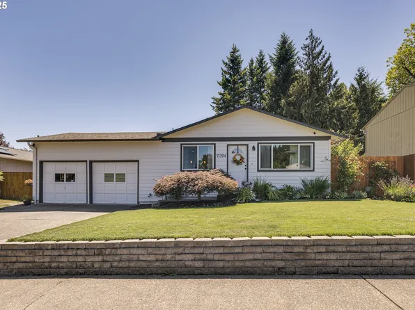 11394 SE Cranberry Dr, Clackamas, OR 97015