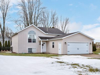 9570 Northwind Dr, Zeeland, MI, 49464