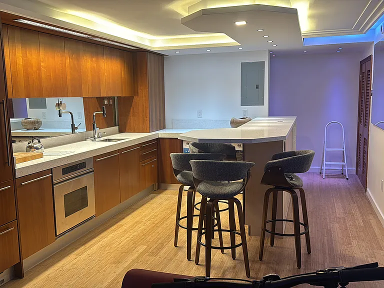 401 Ocean Dr #518 — Photo 6