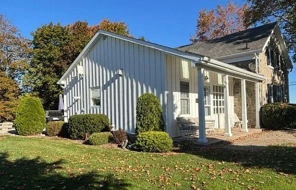 2 bed, $2,000 — Photo 2