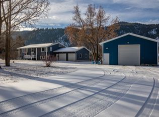 17755 E Mullan Rd, Clinton, MT 59825