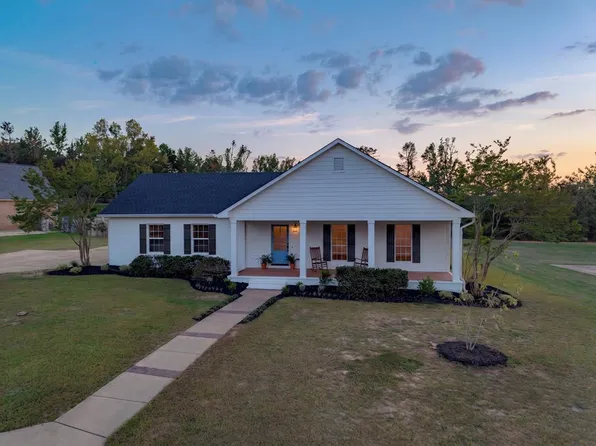 112 Taylor Cir, Taylor, MS 38673