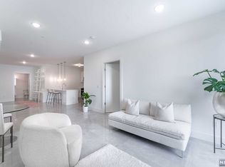 8621 River Rd, North Bergen, NJ 07047