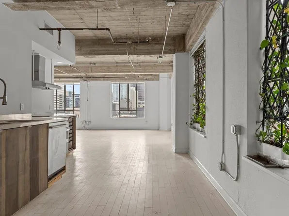710 Colorado St APT 4H, Austin, TX 78701