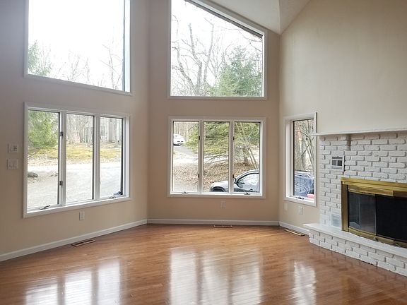 1st floor with fireplace