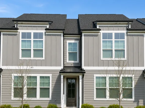 143 Carriage Club Dr, Mooresville, NC