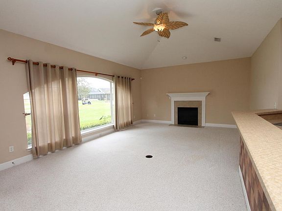 4th image of 4948 Blackhawk Dr