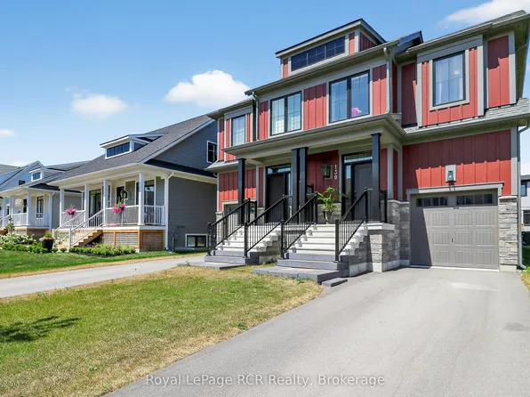 130 Courtland St, The Blue Mountains, ON L9Y 5L7