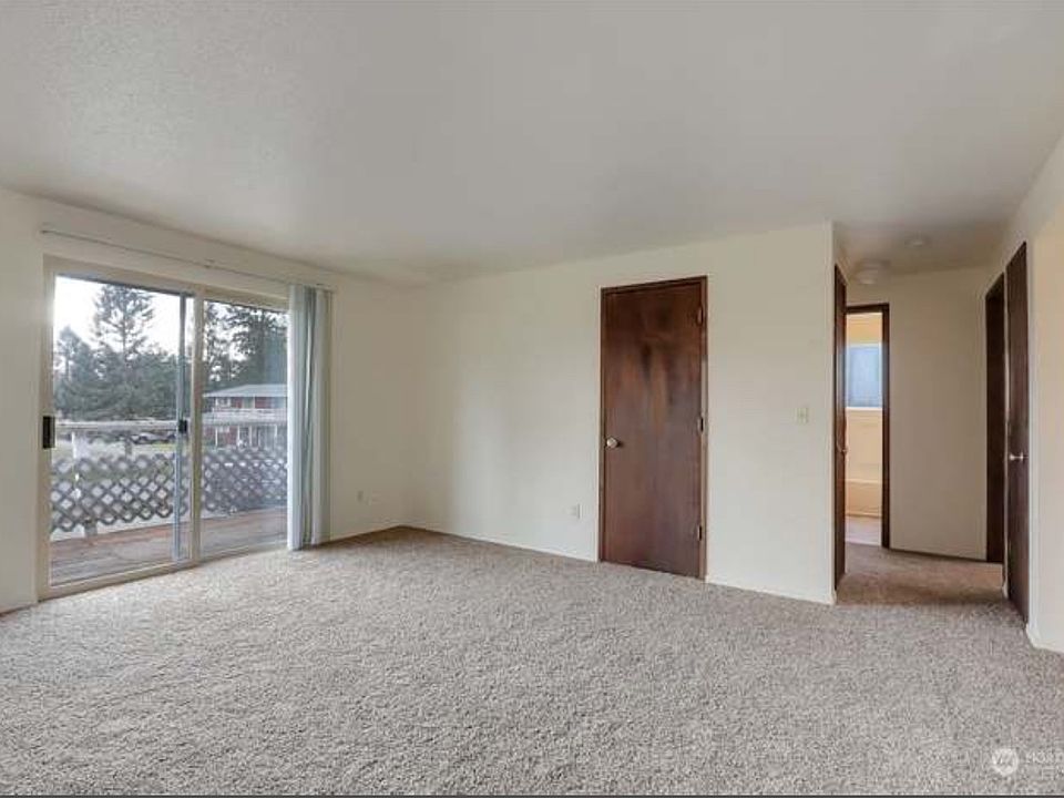 1st image of 3621 217th St E