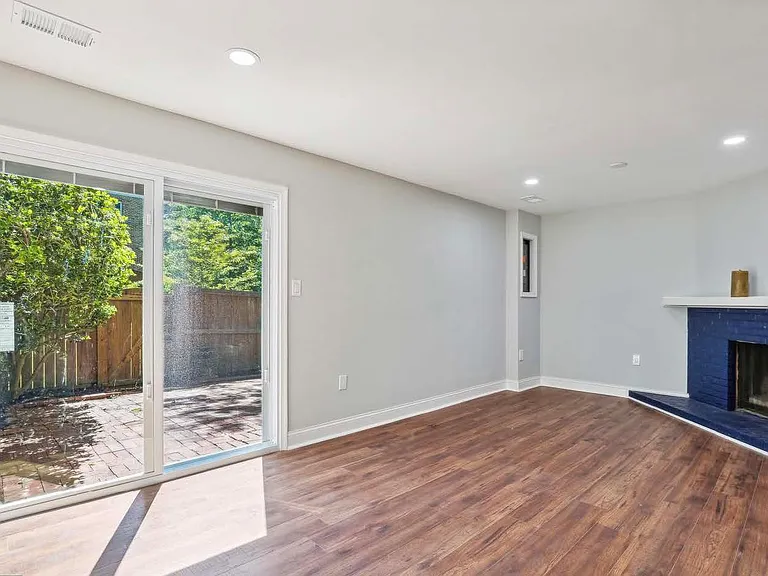 7081 Leewood Forest Dr — Photo 13