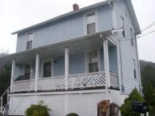 33 & 33A Hill St, Shickshinny, PA 18655