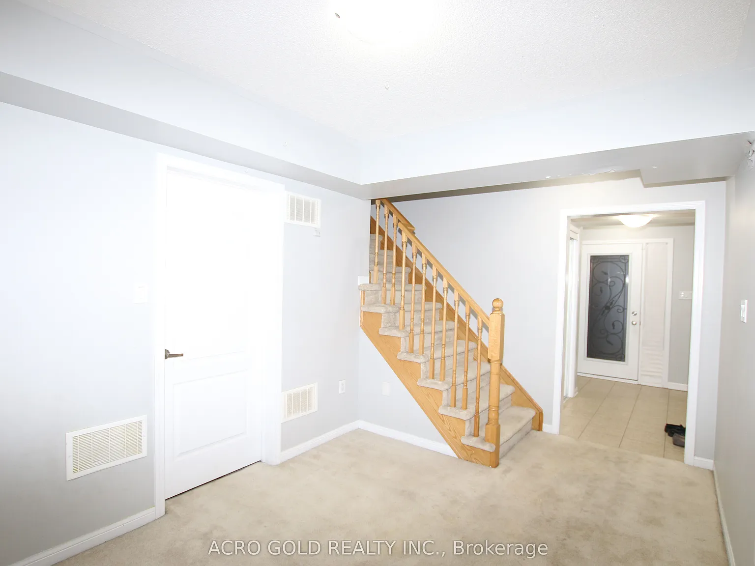 4 bed, $3,000 — Photo 2
