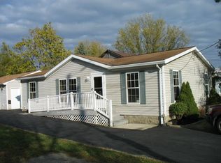 6755 Maple Dr, Franklin, OH 45005