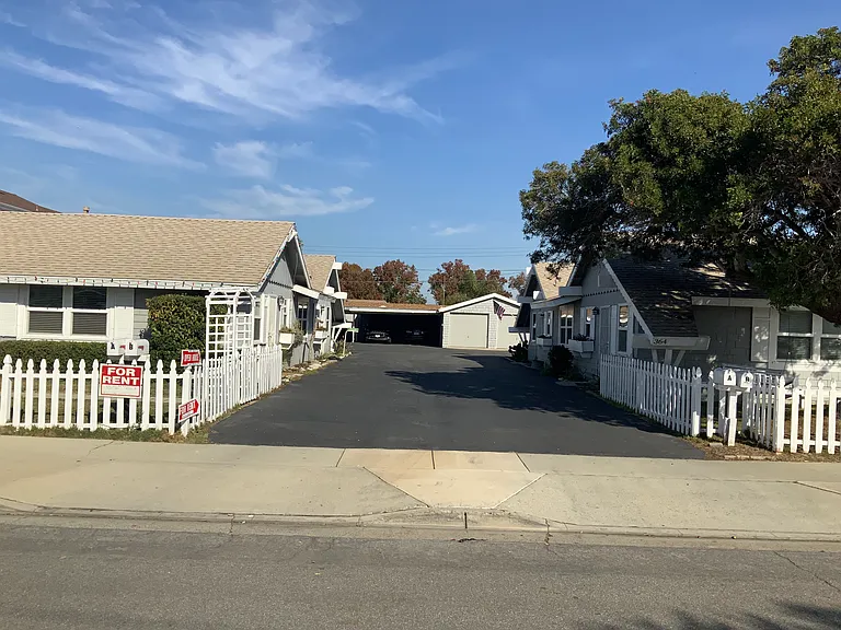 364 16th Pl #A — Photo 3