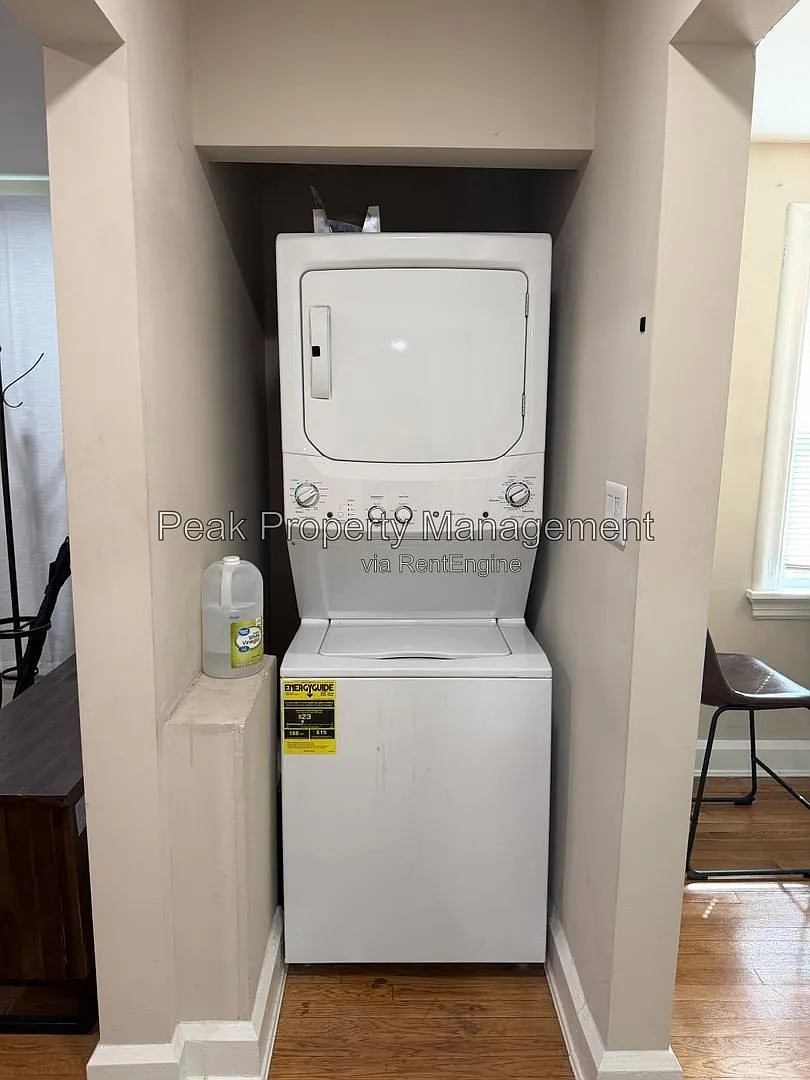 2 bed, 1.0 bath, 850 sqft, $1,700 — Photo 4