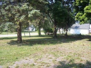 200 W South St, Wolcott, IN 47995