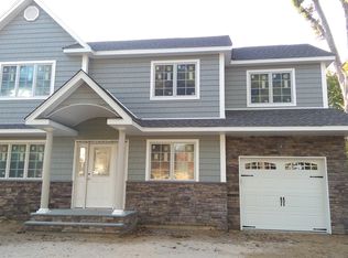 1504 Richard Ave, Merrick, NY 11566