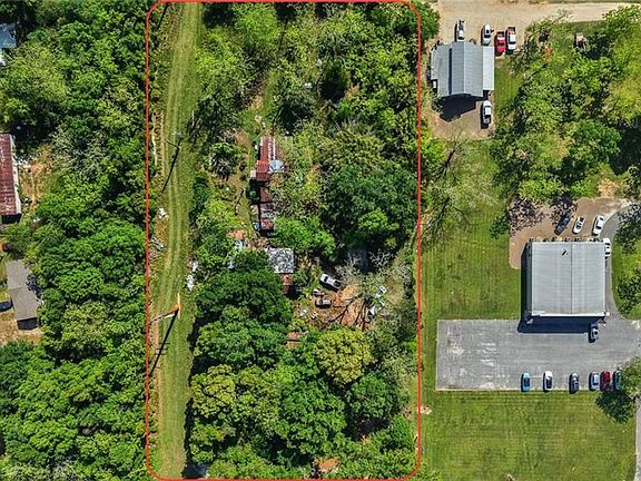 3rd image of 21270 State Highway 181