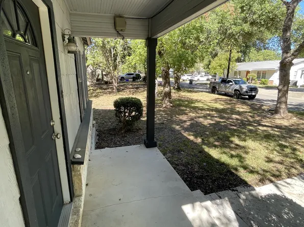 935 Allen Ave, New Braunfels, TX 78130