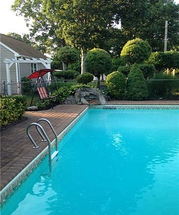 2nd image of 307 Woodhull Ave