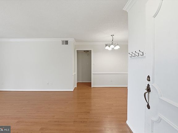 4th image of 3101 Patrick Henry Dr APT 132