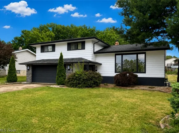 6715 Thoreau Dr, Parma, OH 44129