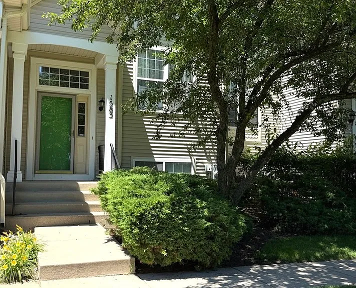 1583 Spencer Ct #1583 — Photo 2