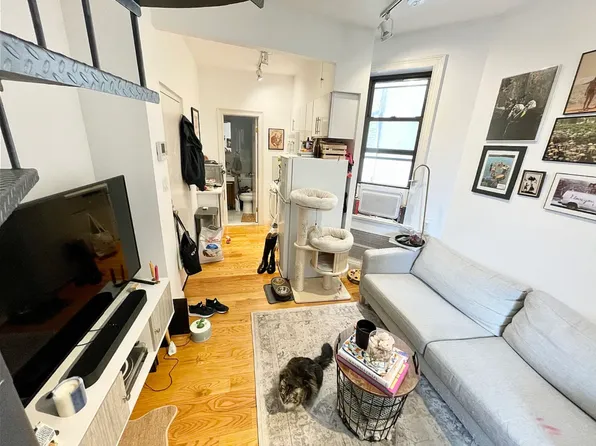 172 Mulberry Street image 1 of 8