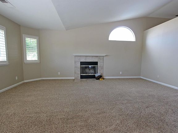 4th image of 1420 Cameron Park Ct