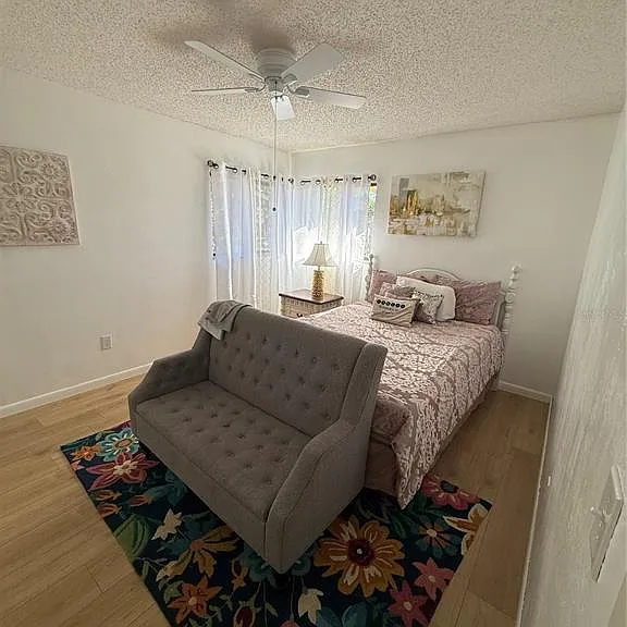 32 Westlawn Pl — Photo 18
