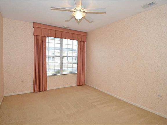 3rd image of 1037 Grace Hill Dr