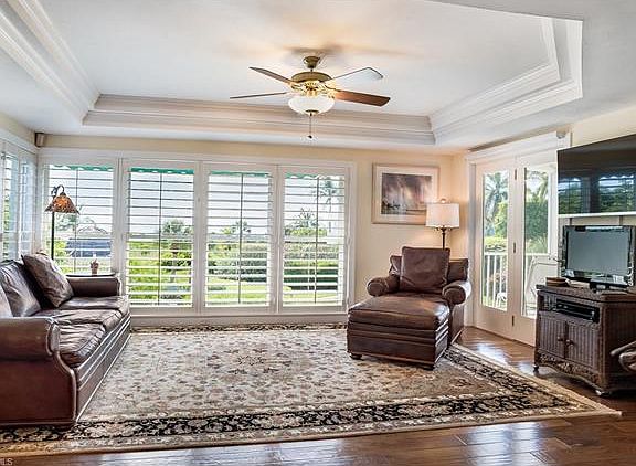 5th image of 407 Bella Vista Way E