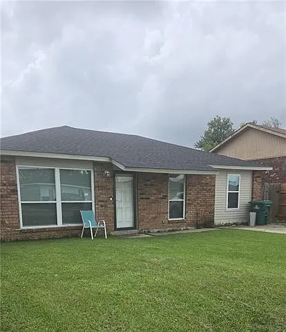 4 bed, 2.0 bath, 1500 sqft, $2,100 — Photo 3