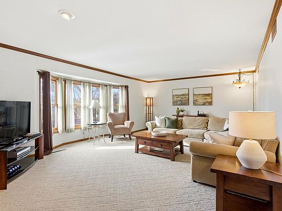 5th image of 2460 Spring Rose Circle