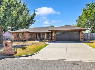 617 SW 26th St, El Reno, OK 73036