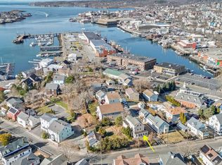 37 E Main St, Gloucester, MA 01930