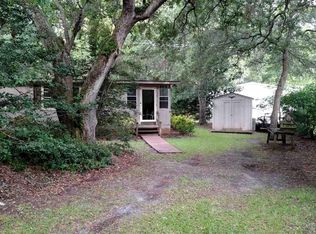 30 Seahorse Pl, Pawleys Island, SC 29585