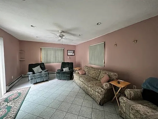 3 bed, 1800 sqft, $2,500 — Photo 3